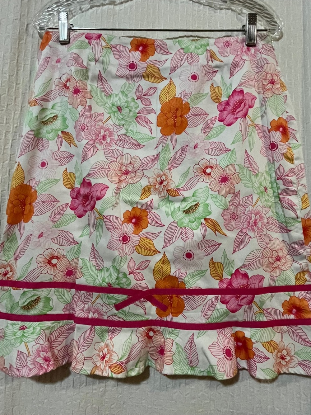 NEW DRESS BARN Skirt Women’s Floral Zippered Ribbon Bow Lettuce Ruffle at Bottom